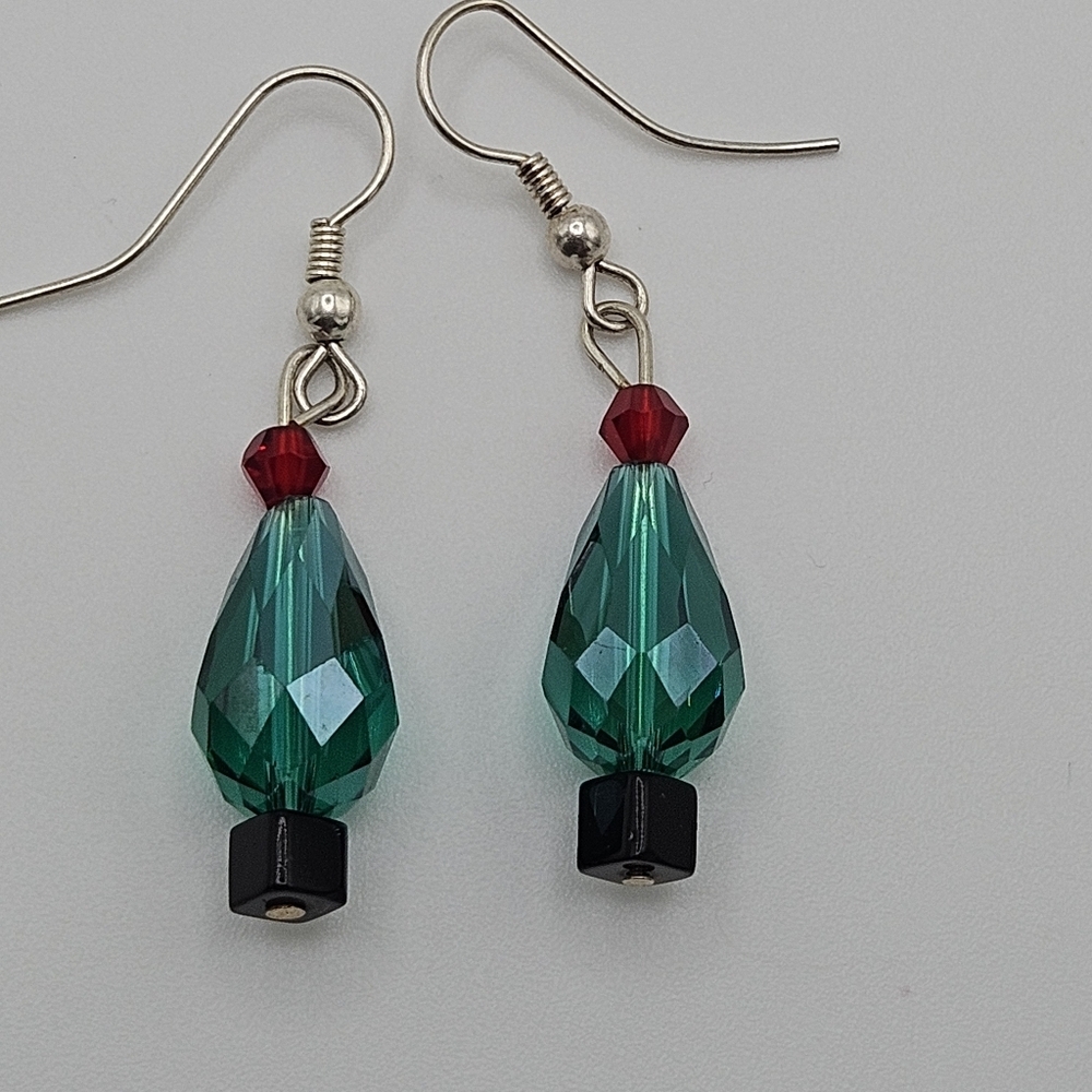 handmade beaded christmas tree earrings